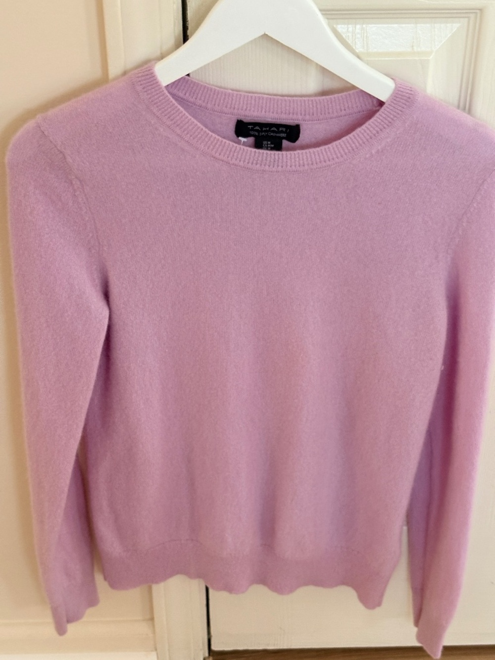 TAHARI  Lavender crewneck sweater is crafted from 100% 2-Ply cashmere.